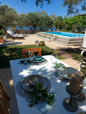 Гостиница Holiday Home Olive Tree  Водице